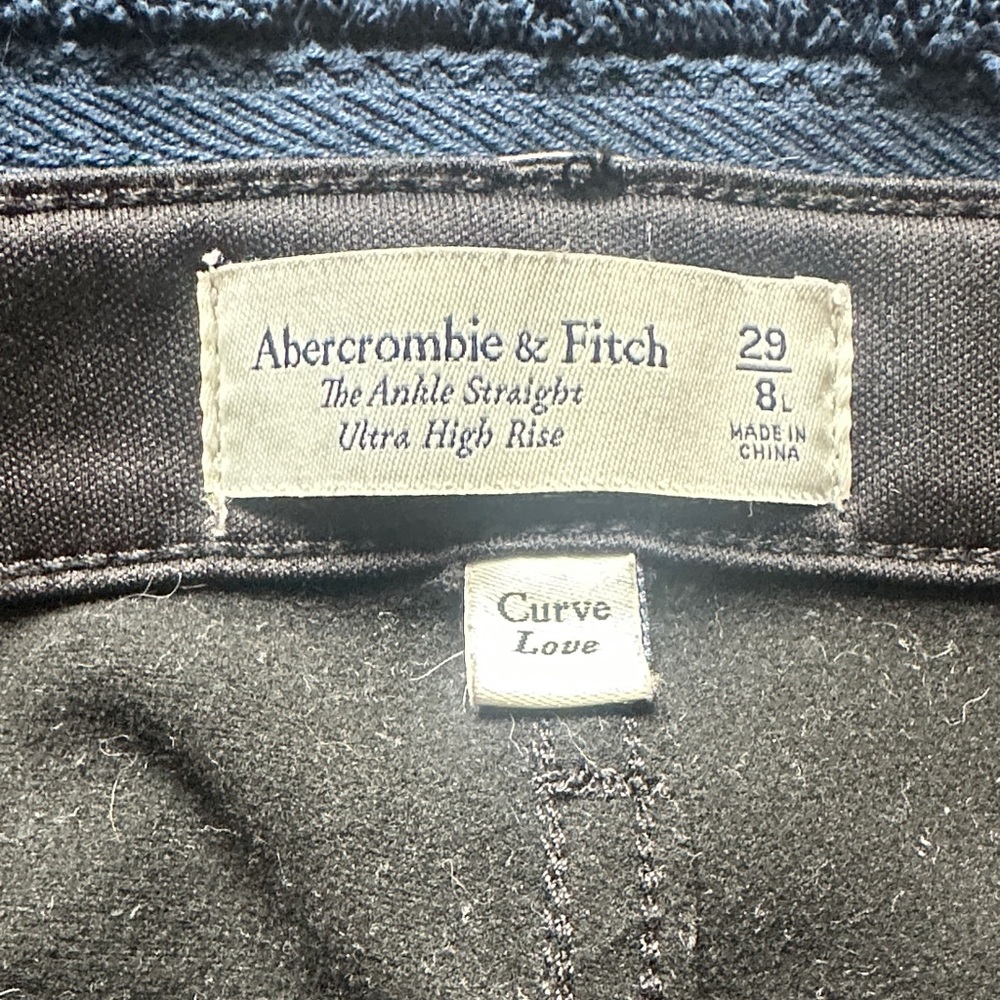 Abercrombie & Fitch Curve Love Ultra High Rise Jeans